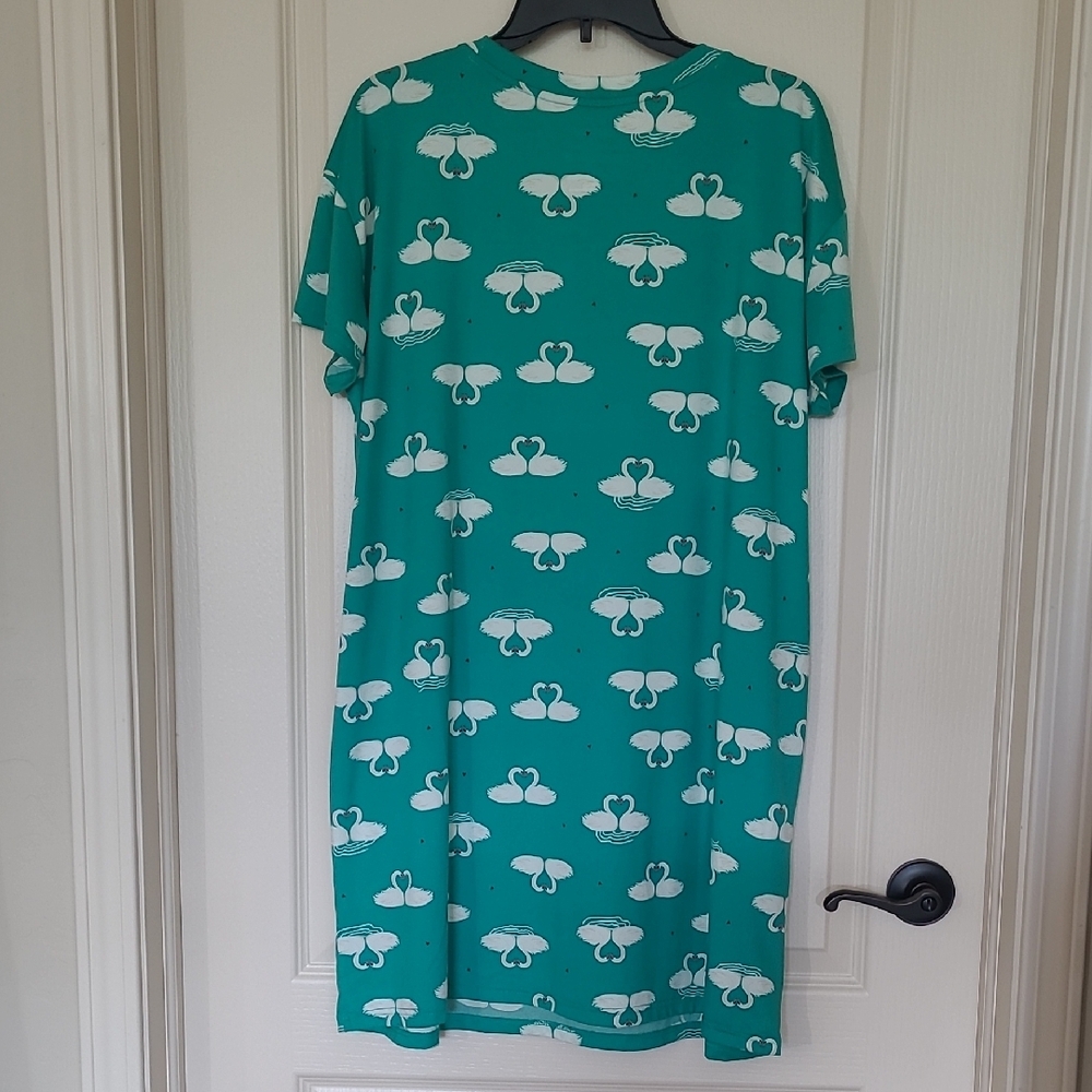 JOYSPUN Women's Shortsleeve Swan Print Sleepshirt with Pockets Sz L-XL - Picture 3 of 5